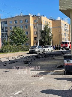 В Петербурге взорвался автомобиль. По данным СМИ, погиб подполковник  Сегодня утром в жилом районе Славянка в Петербурге взорвался автомобиль, сообщили «Мегаполис», «Фонтанка», «Осторожно, новости», Baza и «112». По данным СМИ, водитель погиб на месте, пас