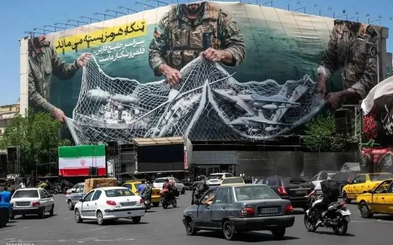 شبکه خبر: رویترز به نقل از یک مقام ارشد ایرانی:🔹تهران به آمریکا چند هفته فرصت داده است تا تفاهمنامه میان دو کشور را بهطور کامل ا