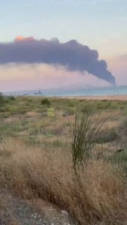 Footage of Ukrainian FP-1/2 strike drones attacking infrastructure at Port Kavkaz in Russia’s Krasnodar Krai.