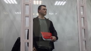 Безымянный конвойный формулирует новые российские законы крови и родстваРепортаж из суда по делу Никиты Уварова18+. НАСТОЯЩИЙ МАТЕРИАЛ (ИНФОРМАЦИЯ) ПРОИЗВЕДЕН, РАСПРОСТРАНЕН И (ИЛИ) НАПРАВЛЕН ИНОСТРАННЫМ АГЕНТОМ ИНТЕРНЕТ-ИЗДАНИЕ «НОВАЯ ГАЗЕТА» ЛИБО КАСАЕТС
