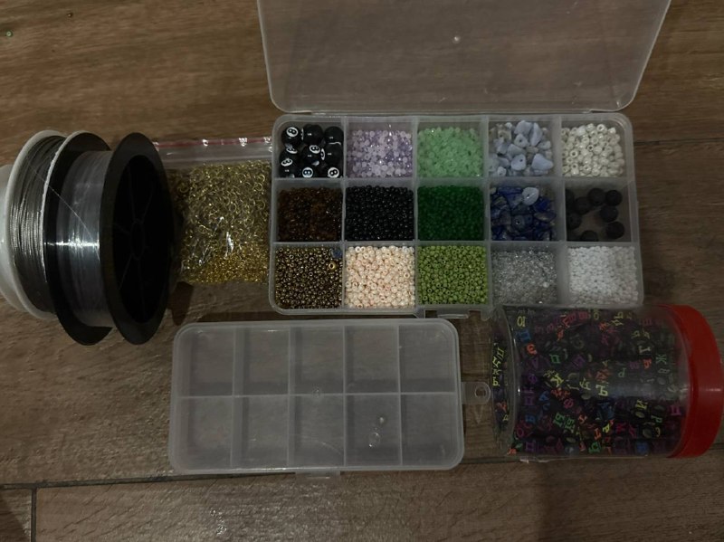 продаю книжки, и штучки для бисероплетения. — фото 1