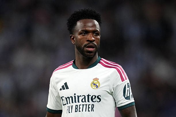 رئال مادرید توییت | Real Madrid Tweet: ⚽️🗣 الیاس (کوپه) :"خیلی ناامیدکنندهست که وینیسیوس مدام ضربه میخوره و یه جایی دیگه به نقطهای میرسه که منفجر میشه. در