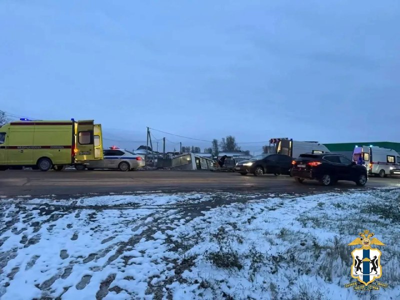 שמונה בני אדם נפצעו בתאונת אוטובוס ליד נובוסיבירסק אוטובוס רגיל התרסק לתעלה במחוז נובוסיבירסק שבאזור נובוסי…