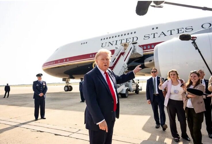 🔸 שוב העימות של טראמפ עם התקשורת; מזמן את כתבי הניו יורק טיימס ב-Air Force One