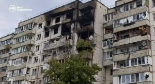Три человека погибли в результате массированной атаки БПЛА на Белгород, сообщает региональный оперштаб. Число пострадавших возросло до 25.   Также повреждены три административных здания, три социальных и шесть коммерческих объектов, 29 многоквартирных домо