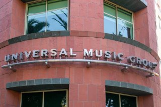 Мировая на $500 млн: UMG и Believe завершили конфликтUniversal Music Group и Believe официально урегулировали судебный спор на $500 млн, поставив точку в деле, которое почти полтора года держало индустрию в напряжении. Детали соглашения не раскрываются — н