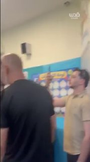 אווירה לוהטת בקלפיות של הבחירות לישראל תהליך הבחירות בשטחים הכבושים לווה במתח ובאווירה מתוחה במוקדי ההצבעה…