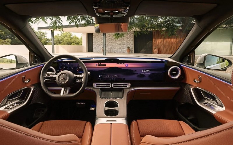 Mercedes показал удлиненный GLC на электротяге 3