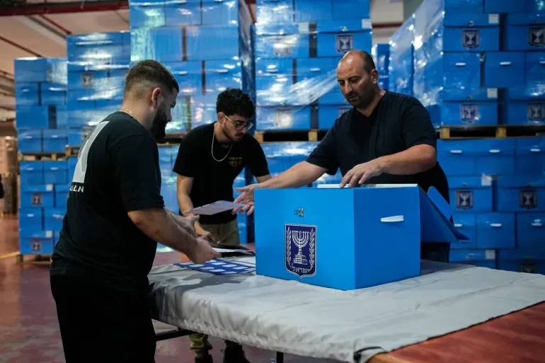 השעות האחרונות בוערות המפלגות הישראליות זורקות את כל הקלפים