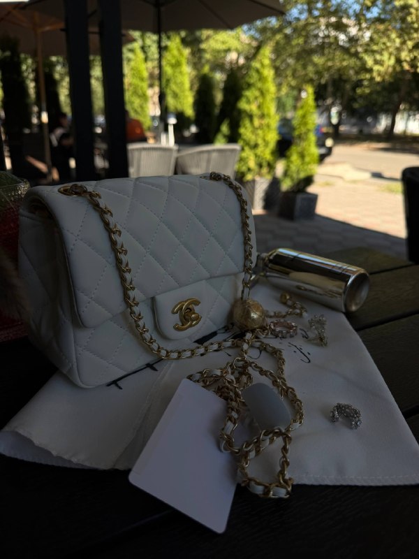 Chanel Chanel Mini 17 Classic Flap Bag in Ivory with Gold, фото 4