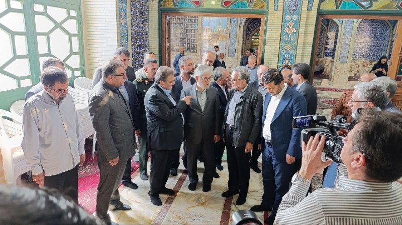 شبکه اطلاع‌رسانی مرآت: ادای احترام وزیر علوم، تحقیقات و فناوری به مقام شامخ شهدای سمنانوزیر علوم، تحقیقات و فناوری با حضور در گلزار شهدای امامز