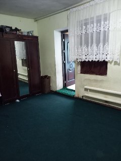 Bektemir tumanida 4 xonali hovli sotiladi, 3 sotix