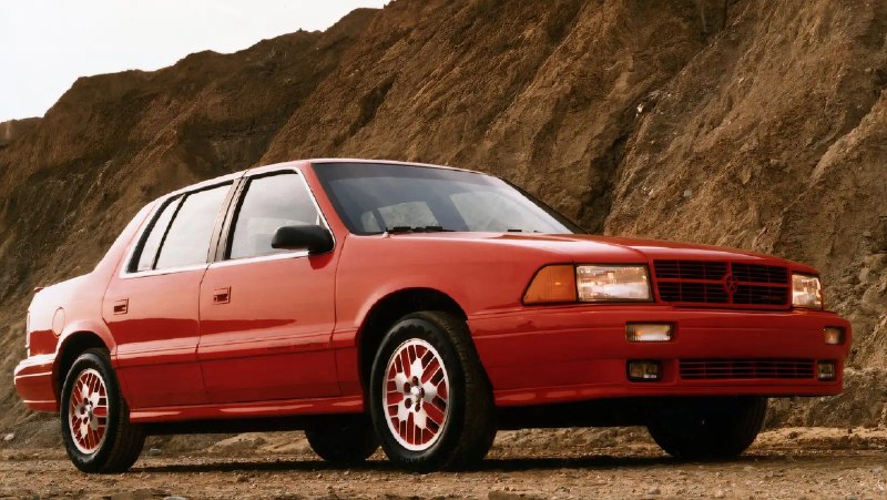 Dodge Spirit R/T — тот редкий случай, когда американская "злая тачка" 
