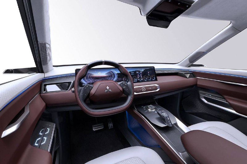 Mitsubishi показал новый семиместный кроссовер 5