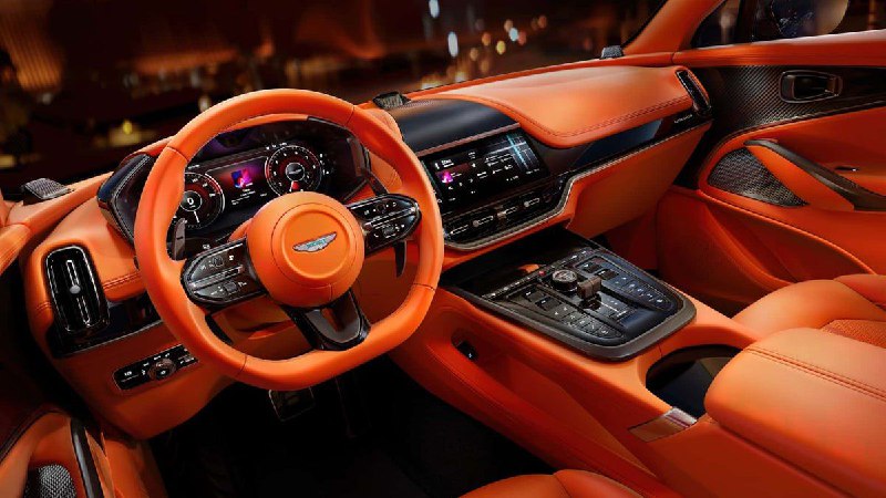 Кроссовер Aston Martin DBX707 получил новый салон 4