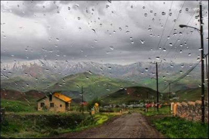 خبرگزاری صداوسیما: 🔺بارش پراکنده در شمال و شمال غرب کشور🔹امروز در شمال استان‌های آذربایجان غربی، آذربایجان شرقی، و برخی نقاط اردبیل رگبار، 