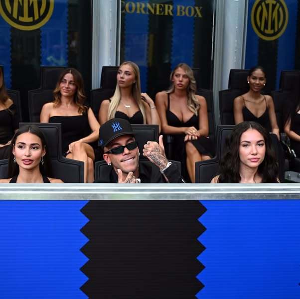 Francesco Bottene — L’ingresso del cantante Sfera Ebbasta nello skybox di San Si