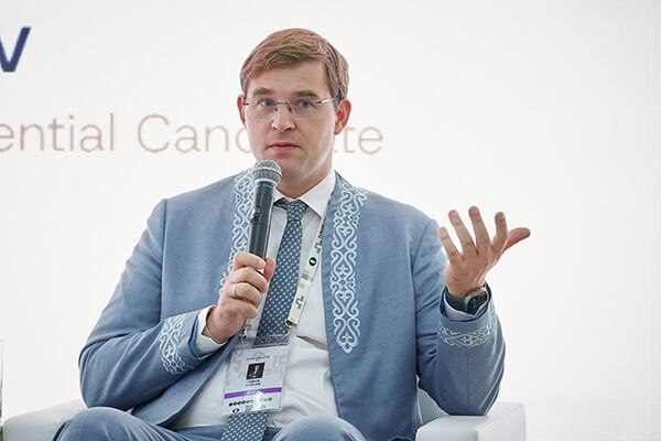 Turlov became the president of the International Chess Federation