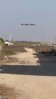 כוחות הכיבוש מקימים משטח עפר מצפון למחנה הפליטים בוריי, במרכז רצועת עזה.