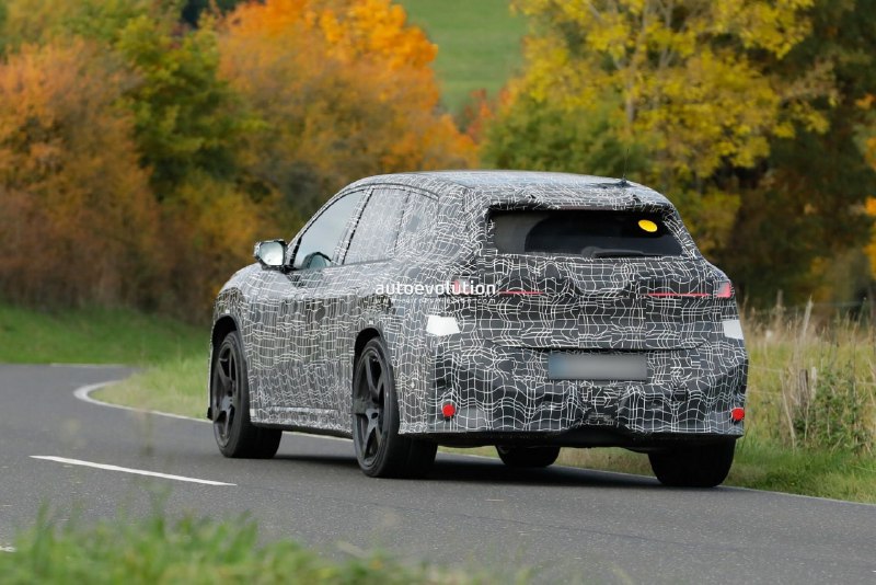 BMW тестирует 1000-сильный iX3 M 3