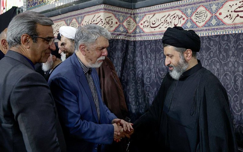 اخبار خراسان رضوی: 🔹 حضور استاندار خراسان رضوی در چهلمین روز تدفین رهبر شهید انقلاب🔸 مراسم بزرگداشت چهلمین روز تدفین رهبر شهید انقلاب اسلام