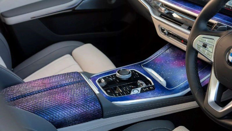Кроссовер BMW X7 получил уникальную версию 4