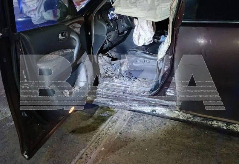 Мужчину пытались взорвать «враги»На железнодорожном перегоне недалеко от подмосковного города Фрязино прогремел взрыв. Внутри внедорожника Nissan Patrol сработало самодельное взрывное устройство, сообщает телеграм-канал «Baza». Пострадавшим оказался 50-лет