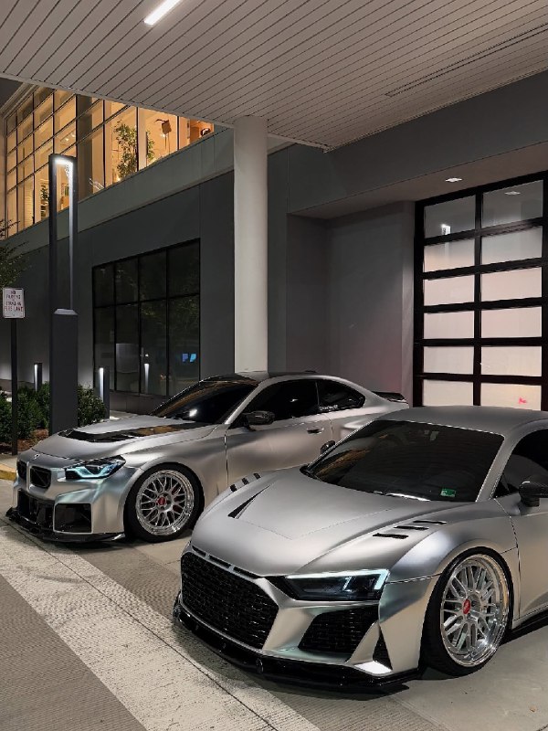 Audi R8 x BMW M2