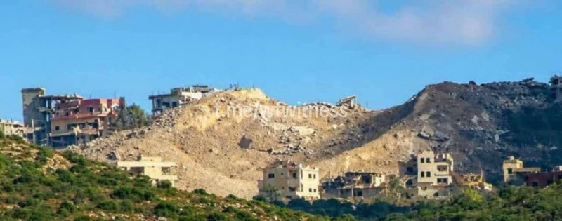 ️🇱🇧🇱🇧🇮🇱 תמונה מציגה את תוצאות הפיצוץ שהרס, לכאורה, תשתית תת-קרקעית של חיזבאללה בעיירה מג'דל זון, דרום…