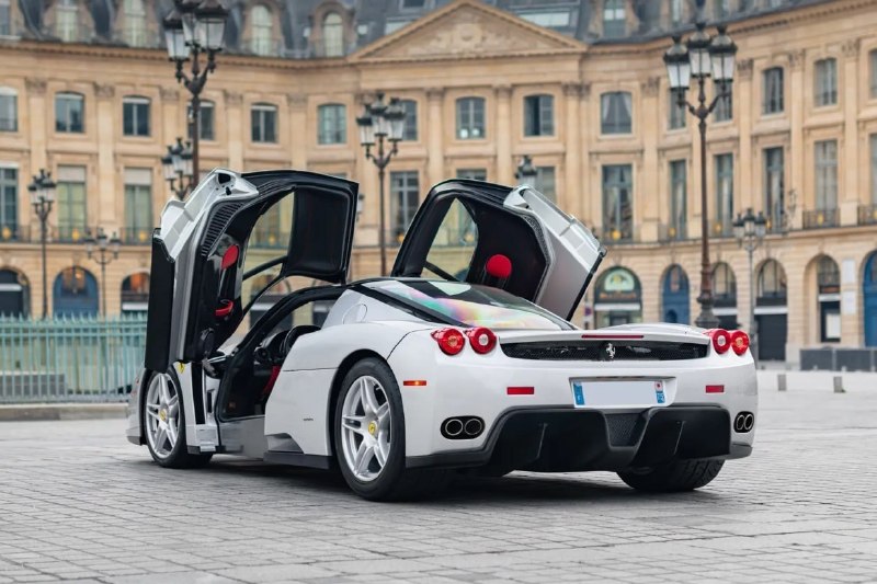 На аукционе RM Sotheby's за эту Ferrari рассчитывают выручить больше 5 миллионов евро — всё из-за ре 3