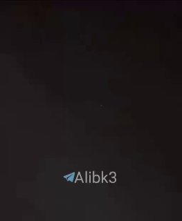 צופה בעצמים מוזרים הנעים במהירות רבה בדרום איראן לכיוון צפון מזרח.