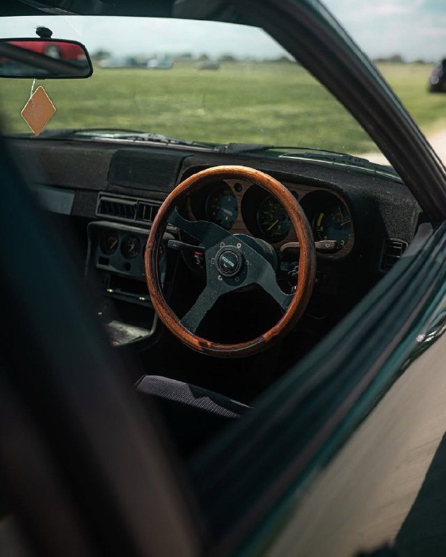 Porsche 944 5