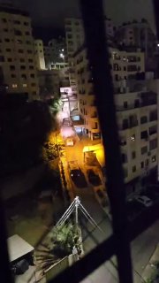 דחוף: חלק מהפשיטה ברחוב אל-אסד באזור הר הצפון בשכם ופשיטה על בית