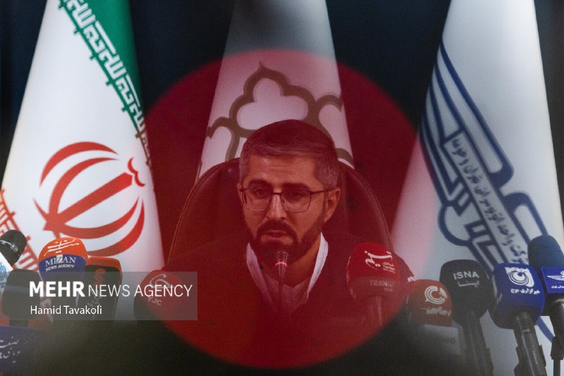 خبرگزاری مهر: 📸 نشست خبری مدیرعامل شرکت واحد اتوبوسرانی🔺 نشست خبری مهدی علیزاده مدیرعامل شرکت واحد اتوبوسرانی شهر تهران یکشنبه ۲۵ مردا