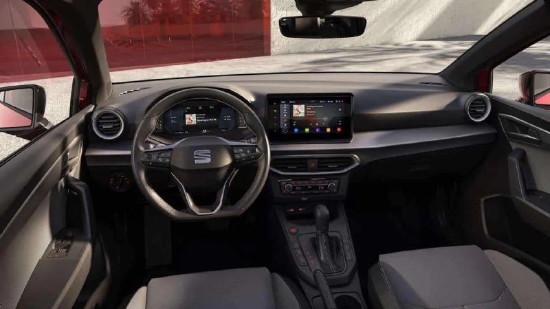 Обновлённый SEAT Ibiza раскрыт до премьеры 3