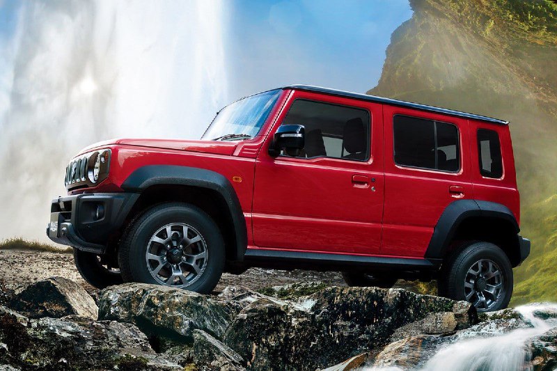 Suzuki обновила пятидверный Jimny 3