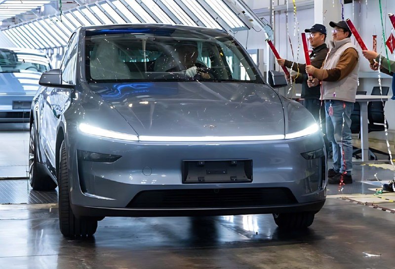 В Китае началось производство обновленной Tesla Model YРестайлинговая версия эле