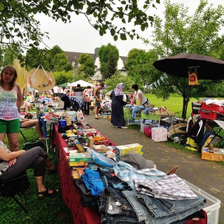 Flohmarkt - Marché de puce Biel Bienne