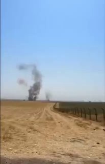 🚨 סצינות של ערימות עשן שעולות בסביבת נמל התעופה הבינלאומי ארביל בעקבות התרסקות המל"ט.