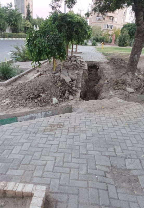 پیام های مردم مشهد: #الو_اخبار_مشهد 🔸️ترکیدگی لوله و خطر سقوط کودکان در بوستان مهر واقع در بولوار کرامت به مدت یک هفتهپیام های ارسالی تان را