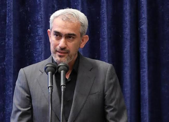 BANKER | بنکر: وزیر اقتصاد از انحلال چند بانک در صورت عدم اصلاح خبر دادوزیر امور اقتصادی و دارایی از ادامه اصلاح نظام بانکی پس از تعیین