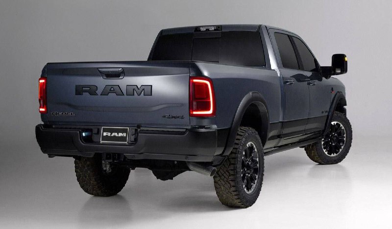 Ram показал изображения обновленного пикапа Ram 2500 и Ram 3500 2