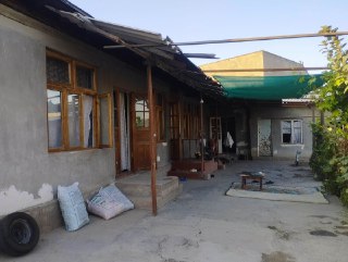 Uy sotiladi yer hisobida