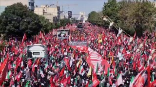 ⭕️ כעס עצום ברחובות טהראן במהלך הלווייתו של האימאם שנהרג
