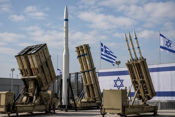 🔺חתימה על חוזה הנשק בשווי 3 מיליארד אירו בין יוון למשטר הישראלי