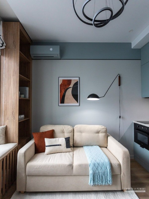 Квартира-студия 17 м Интерьер построен на цветовых блоках пыльно-синий, тёплая терракота и дерево на нейтральном серо-бежевом фоне. Встроенные сист... - изображение 4 - дизайн, квартира, студия