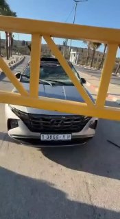 תאונת דרכים פלסטינית התרחשה עקב התנגשותה בשער הברזל שנסגר בפתאומיות הכיבוש בכניסה לעיירה טורמוס איה מצפון ל…