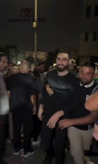 הרגע שבו פגש האסיר המשוחרר "עאדל עודה" מפרבר דנאבה, מזרחית לטול כרם, את אמו, לאחר שבילה 10 שנים בבתי הכלא ש…