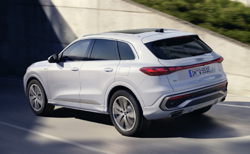 Audi Q5 третьего поколения получил подзаряжаемые гибриды e-hybrid 2