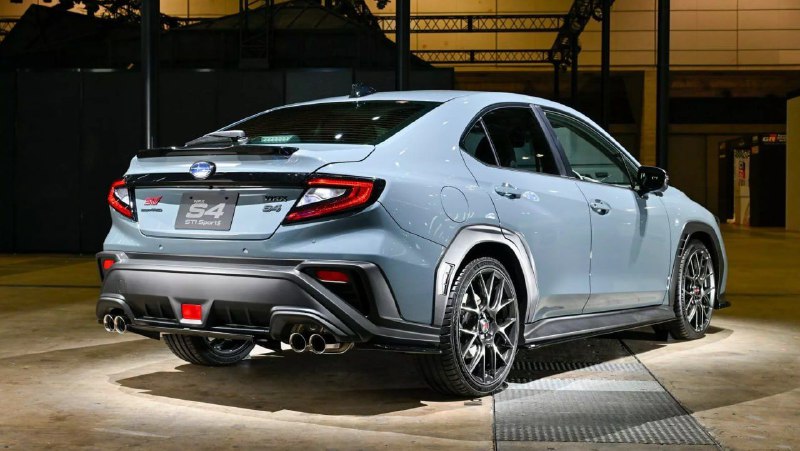 В Японии представили спортивную версию седана Subaru WRX 6